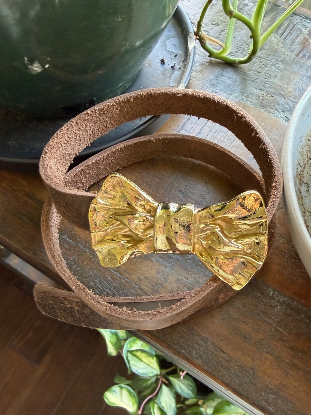 Anthropologie Moss Mills Brown Leather Belt w/ Hammered Metal Gold Bow Buckle S